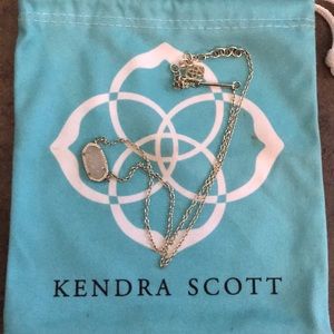 Kendra Scott necklace